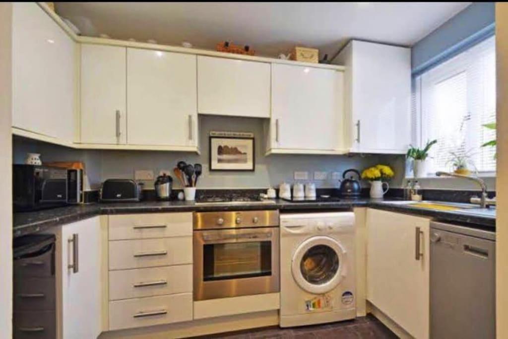 Sunny Family 4-Sleeper Near Newquays Top Beaches نيوكويي المظهر الخارجي الصورة