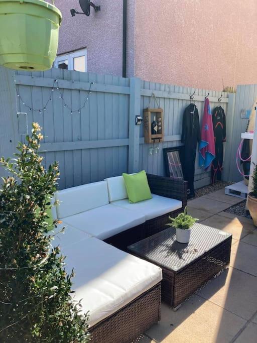 Sunny Family 4-Sleeper Near Newquays Top Beaches نيوكويي المظهر الخارجي الصورة